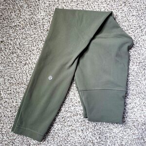 Lululemon Athletica Wunder Under Army Green Legging Pants size 4, 25” inseam